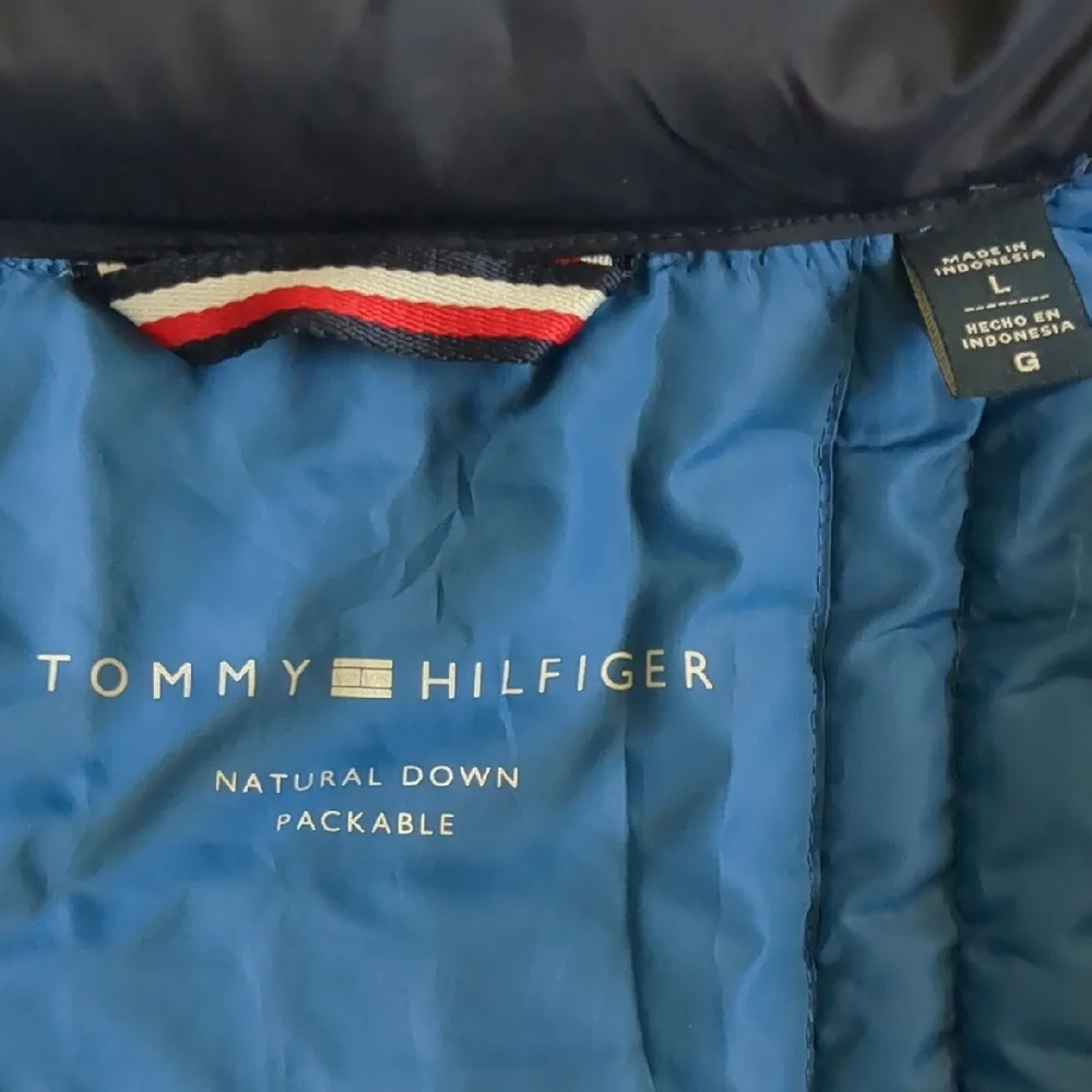 Tommy Hilfiger Blue  Duck Down Puffer Jacket with Quilted Design Size L - Picture 4 of 8